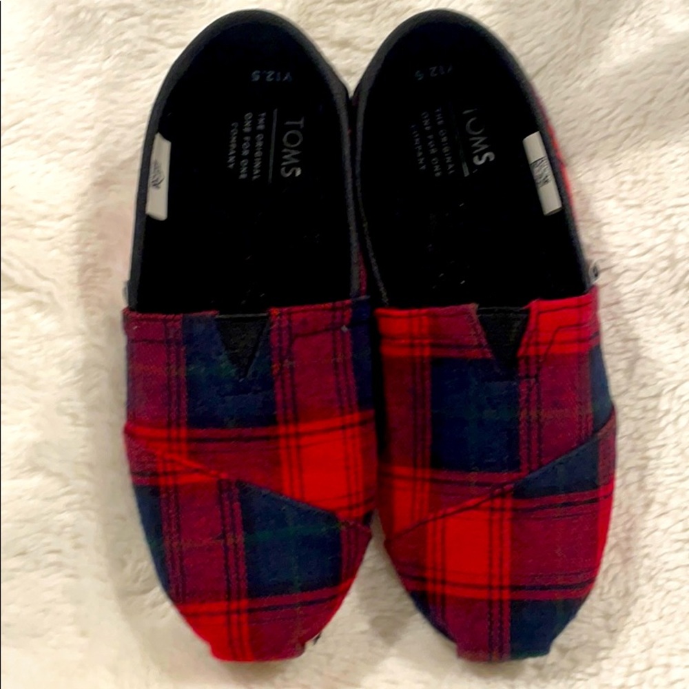 TOMS youth plaid shoes.